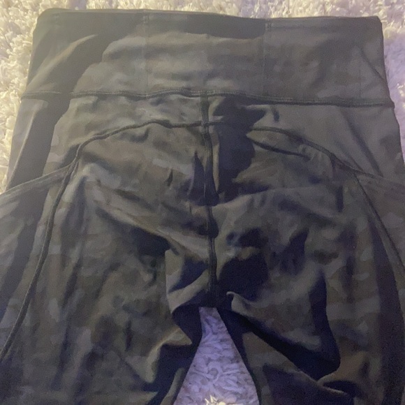 Lululemon leggings - Picture 3 of 4